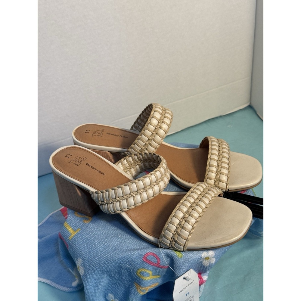 Time and Tru Memory Foam Core Slide 2Band‎ Heel Size 11 for woman Fast Shipping - Picture 2 of 6